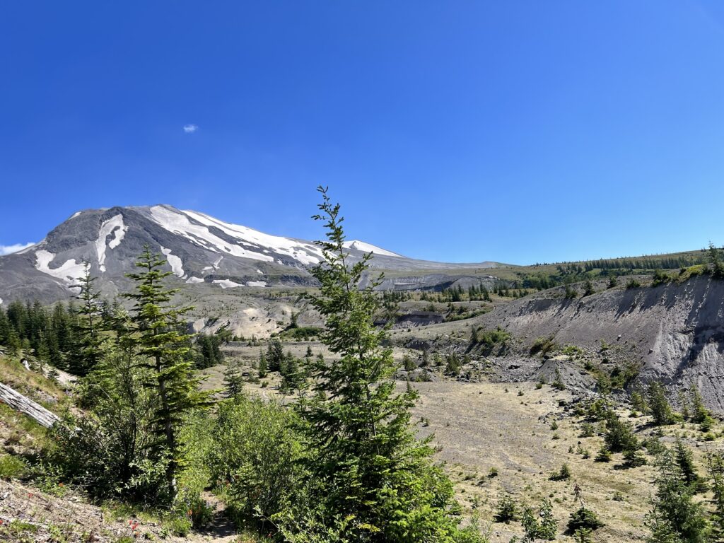 You'll continue to come across beautiful views while you're walking along the mountain's veins.